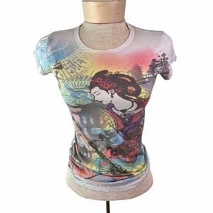 Women’s Regular T shirt size small (0150)